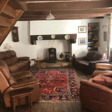 Holiday home Farmyard At Kerespars, 3 Houses, Sleeps 30 With Pool *