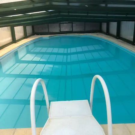 Farmyard At Kerespars, 3 Houses, Sleeps 30 With Pool Holiday home