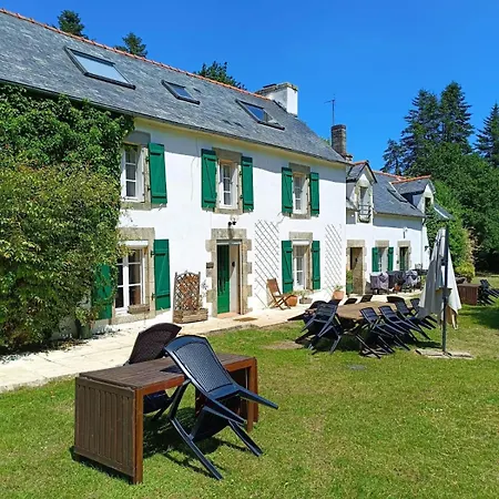 Holiday home Farmyard At Kerespars, 3 Houses, Sleeps 30 With Pool *