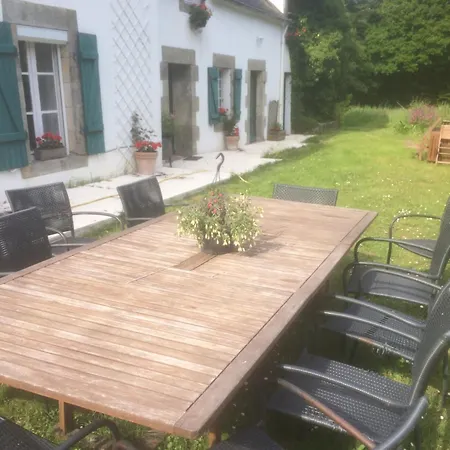 Holiday home Farmyard At Kerespars, 3 Houses, Sleeps 30 With Pool